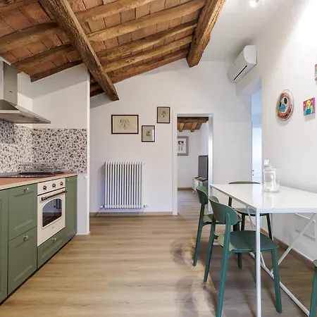 Casa Dei Bertoldi - 2 Bedrooms In Historic Center